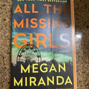 All the Missing Girls by Megan Miranda - Paperback